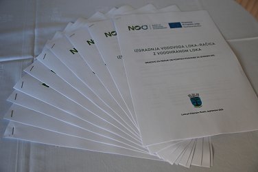 Ob podpisu pogodbe je bilo pripravljeno gradivo za medije 